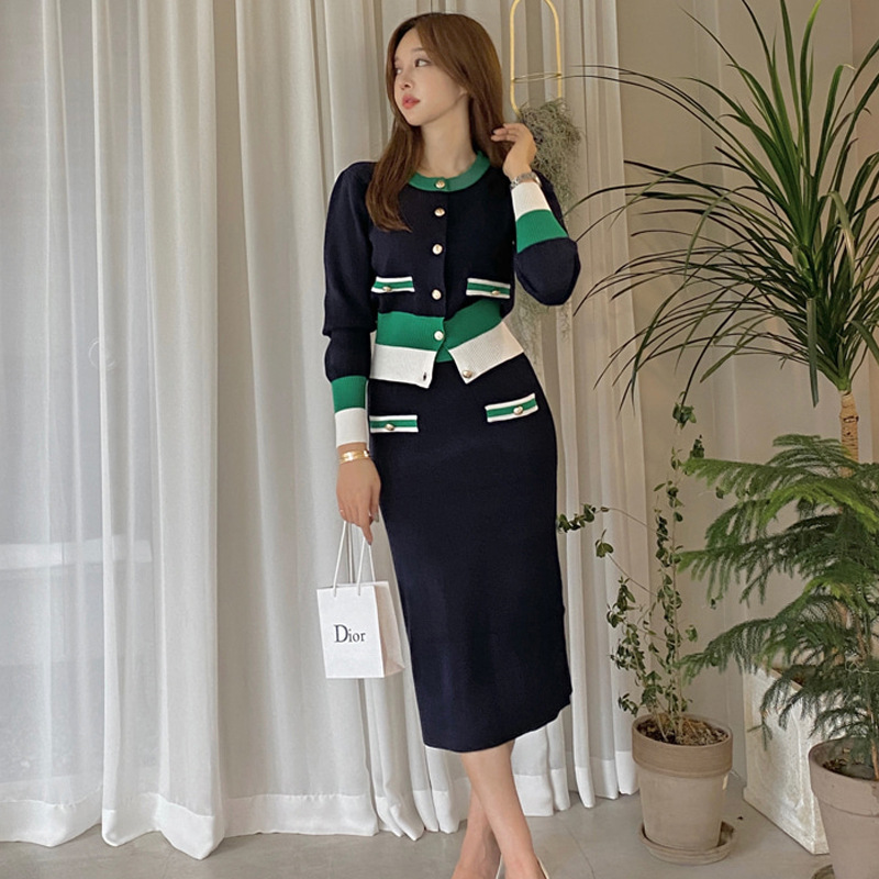 Picture of 2025 Autumn and Winter Elegant Age-Reducing Knitted Hip Skirt Suit Small Fragrant Contrast Sweater Skirt Two Pieces 7659
