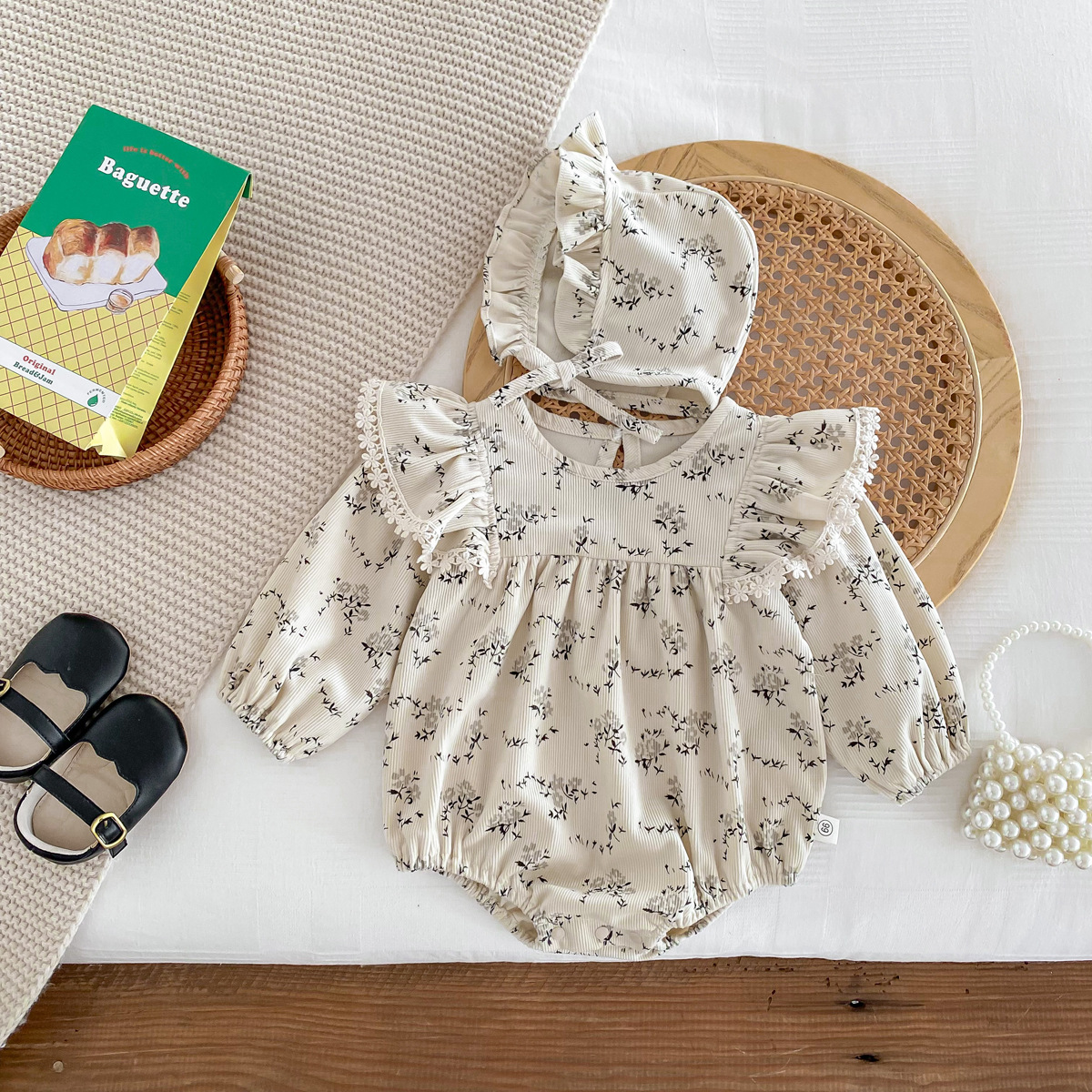 Picture of Ins Korean Infant Spring & Fall Long-Sleeved Harem Baby Girl Corduroy Round Neck Floral Print Cute Crawling Suit with Hood