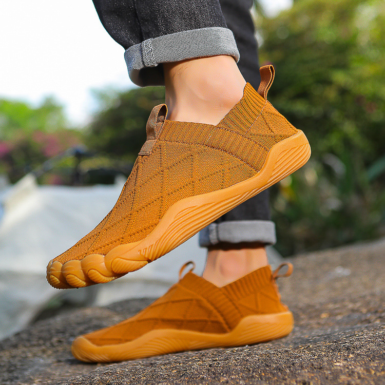 Outdoor Hiking Shoes Lightweight Wide Toe Flying Woven Men's Shoes Jogging sneaker Travel Cycling Soft Sole Shoes Wide Toe Barefoot Shoes