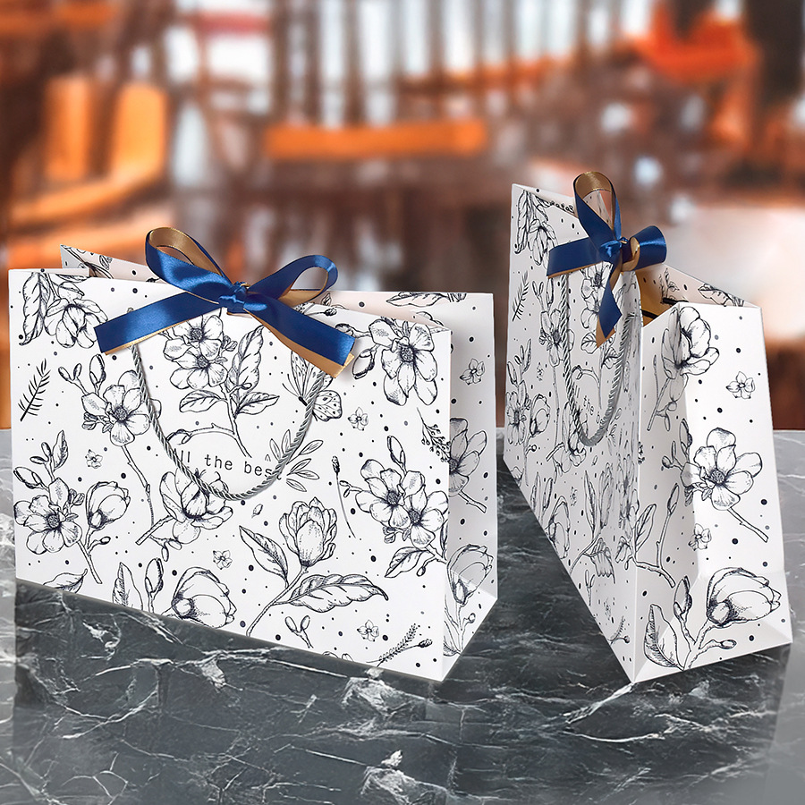 Retro Style Large Clothing Store High-end Handbag in stock Fine Brush Painting Flower Bow High-end Sense Paper Gift Bag
