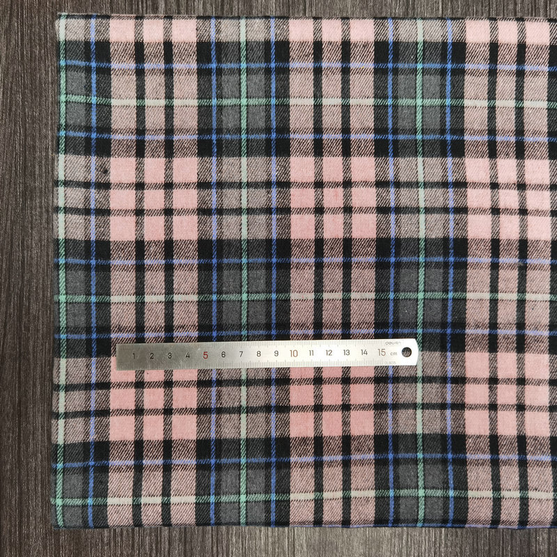 Picture of Spot twill sanding cotton plaid children's shirt plaid fabric 21 yarn-dyed flannel decorative fabric