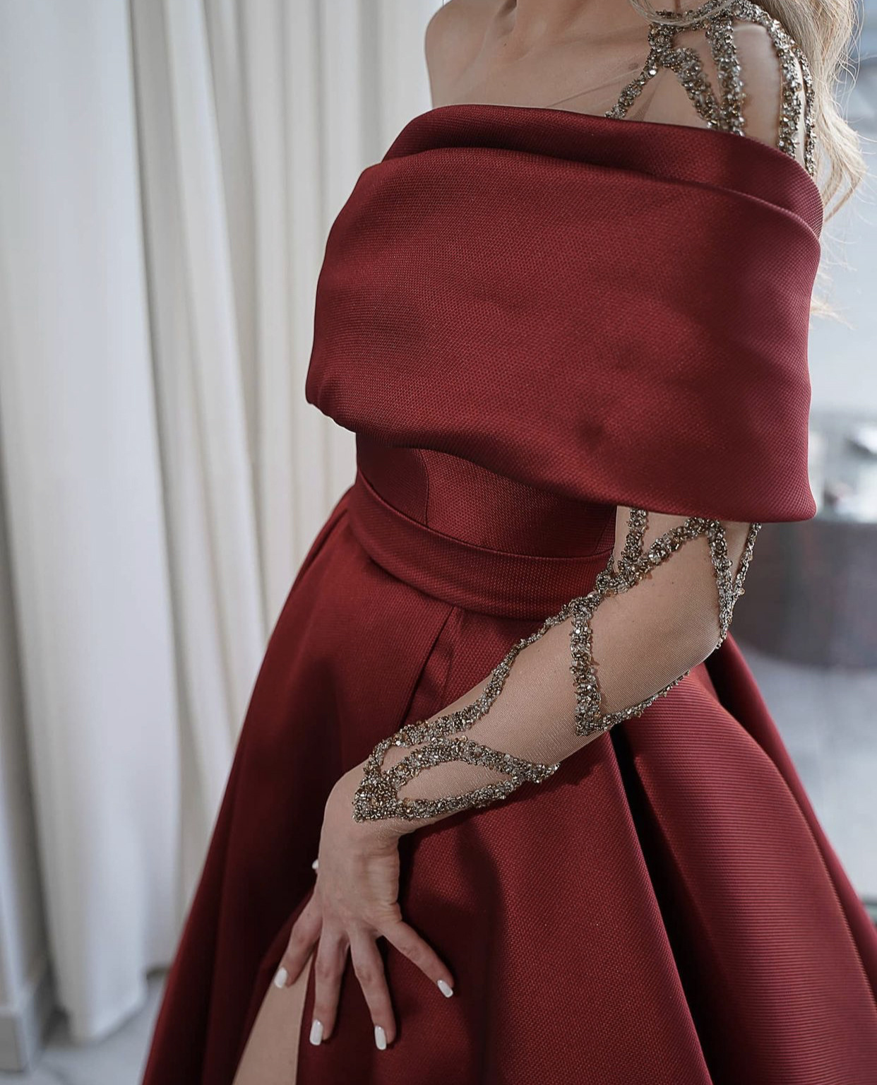 Picture of Wine red satin one-shoulder simple Slimming elegant socialite temperament toast wedding evening dress long dress LA70755