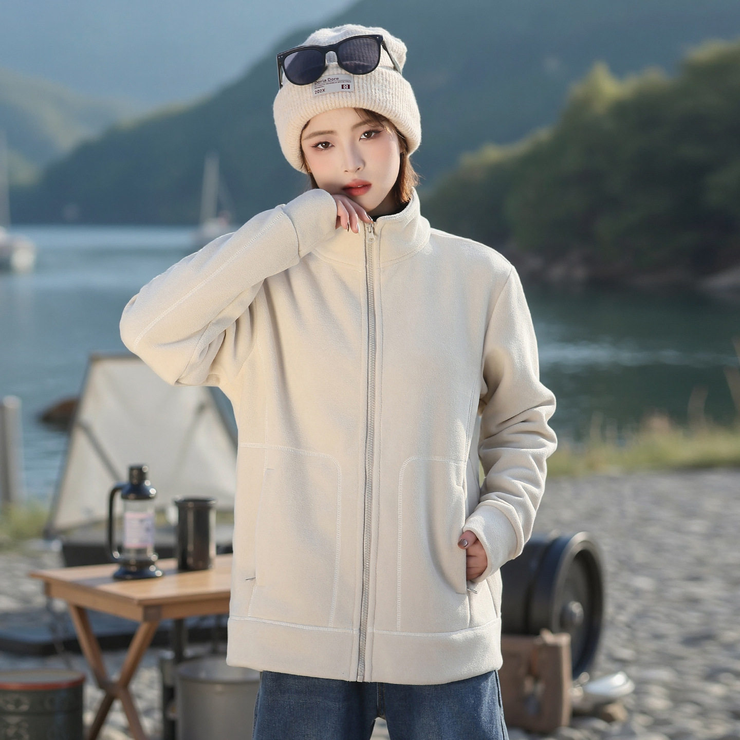 Picture of Casual and warm reversible fleece cardigan, unisex, autumn/winter outdoor windproof softshell jacket, layered with fleece jacket