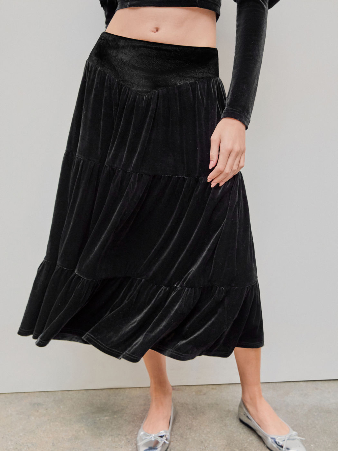 2024 New Autumn and Winter Amazon Cross-Border Women's Clothing European and American Design Mid-Length Elegant Lotus Leaf Velvet Skirt