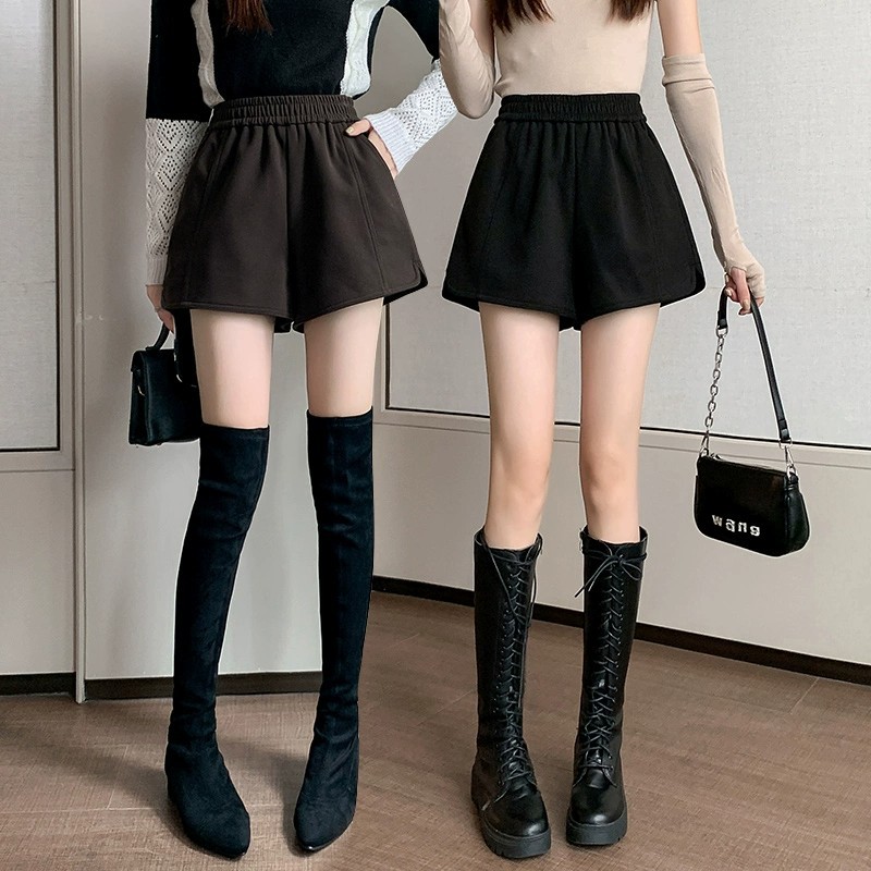 Casual Woolen Short Pants Skirt Women's 2024 Autumn and Winter New Outerwear European High Waist A- shaped Wide Leg Pants with Boots