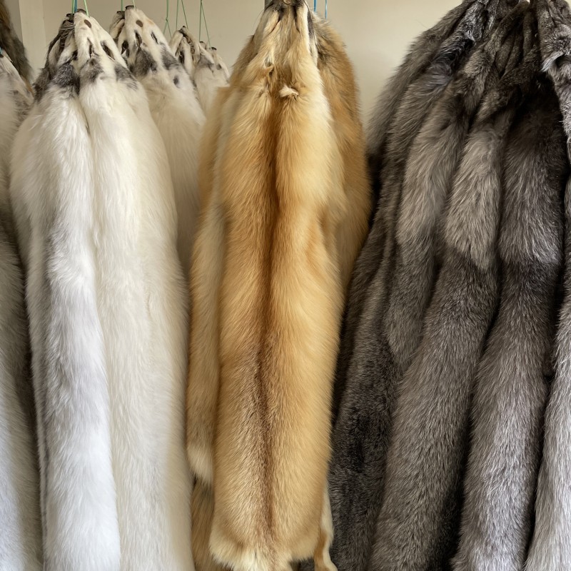 Red Fox Whole Skin Fur Collar, Golden Island Fox Fur Collar Material, Home Decor Marble Skin-Shaped Silver Fox Fur