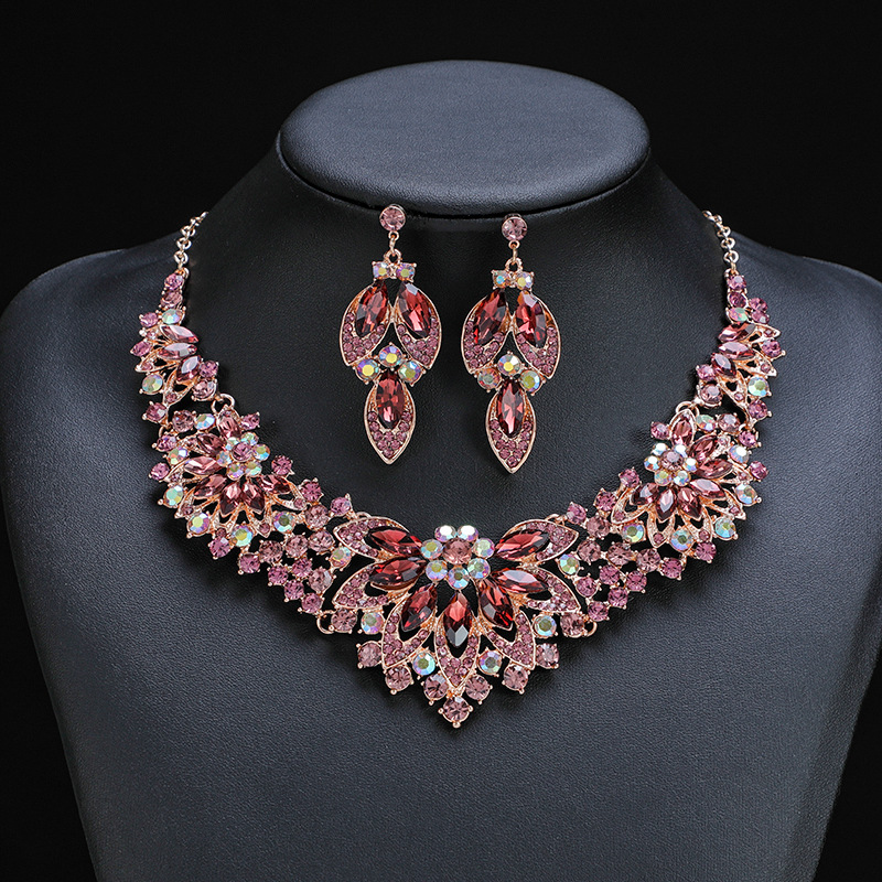 Picture of European and American cross-border retro necklace suit women's 2-Piece Set leaves flowers exaggerated luxury jewelry New Bride wedding accessories