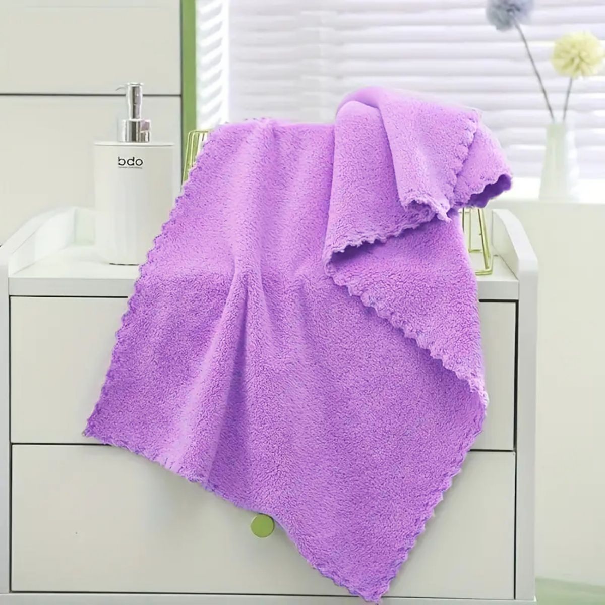 Picture of Dog Absorbent Towel Quick-drying Large Bath Supplies Thickened Bath Towel Cat Teddy Golden Hair Pet Drying Blanket