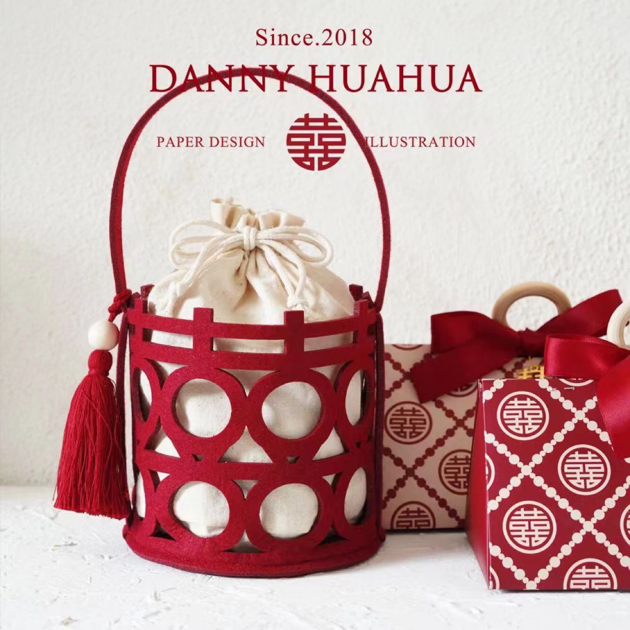 Little Red Riding Book New Wedding Sugar Bag Hollow-out Wedding Handbag Hand-carrying Accompanying Gift Box Gift Felt Bag