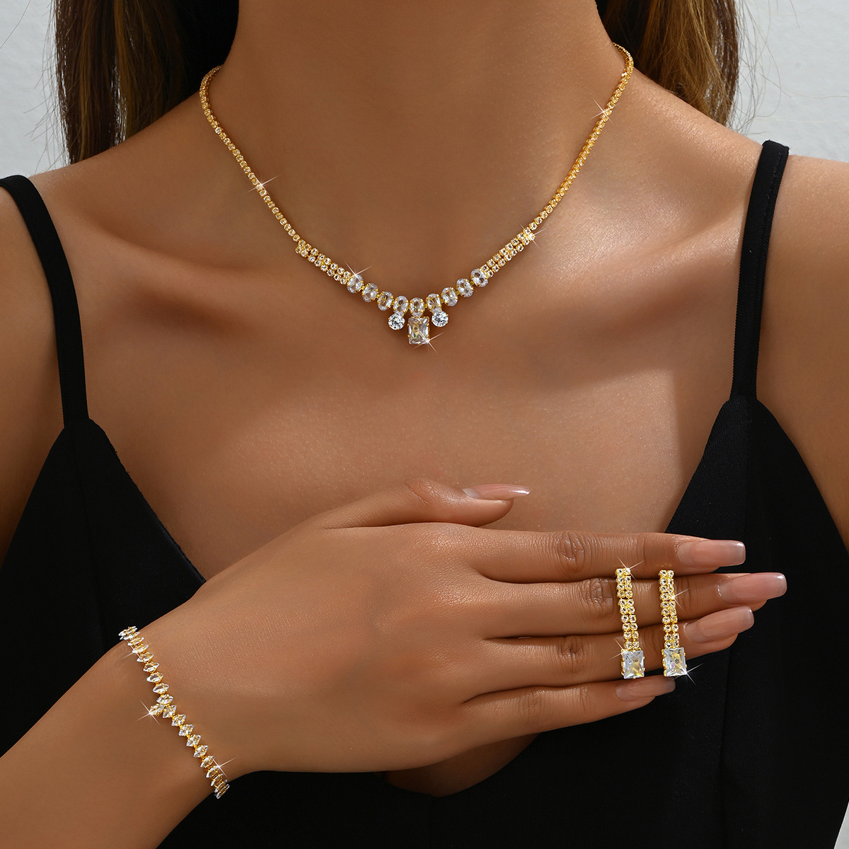 Picture of Cross-border Spelling Duoduo Hot Selling European and American Luxury Elegant Rhinestone Zircon Jewelry suit Necklace Earrings Bracelet Three-piece Set
