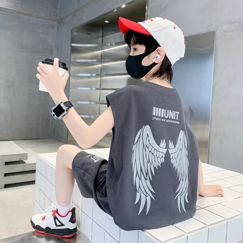 Boys Summer Suit 2024 New Kidsren's Sleeveless Vest Sports Handsome Street Clothes Cool and Handsome Summer Kidsren's Clothing
