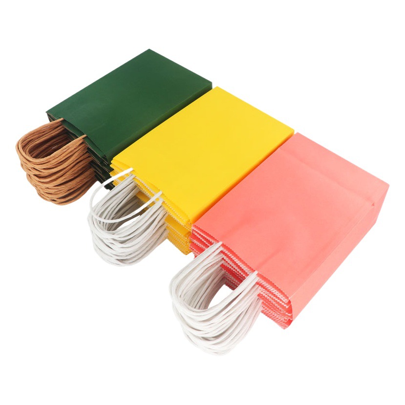 Manufacturer's Ready-Made Wholesale Kraft Paper Takeaway Packaging Milk Tea Packaging Bag Portable Christmas and New Year Gift Clothing Bag