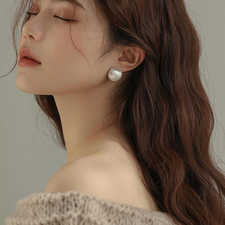 Korean Brushed Round Ball Earrings for Women Niche Design High-End Elegant Earrings 925 Silver 2025 New Trendy Accessories