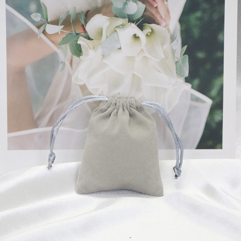 Picture of Velvet Bag Wholesale Drawstring Jewelry Bag Velvet Drawstring Jewelry Storage Bag Cloth Bag Gift Bag Simple Storage Bag