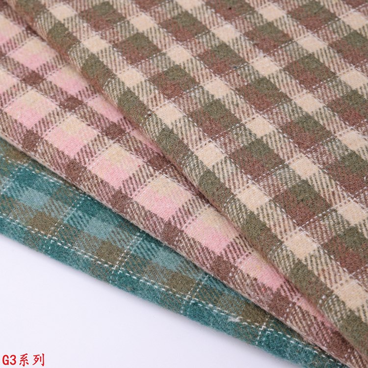 Picture of 70 Cotton 30 Polyester Cotton Plaid Woolen Fabric Warm Insulation Skin Friendly Fashion Yarn-dyed Shirt Coat Gradient Plaid Fabric
