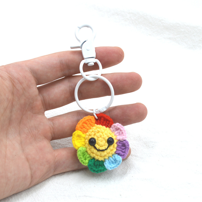 Picture of Sweet Xiangyang Flower Handmade Crochet Small Pendant Weaver Girl Hand-Made Wool Knitted Smiley Keychain Finished Product