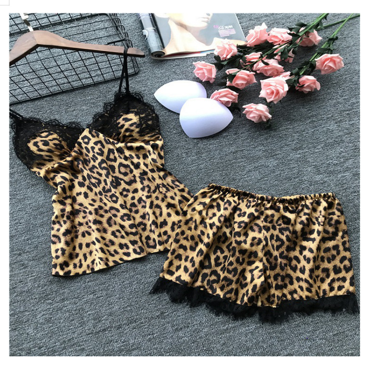 Wholesale European Station Sexy New Deep V Backless Sling Leopard Print Silk Sexy Shorts Set