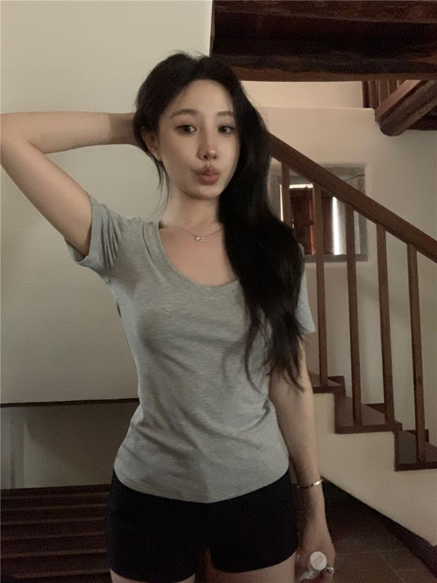 Picture of Solid Color U-Neck T-Shirt for Women Summer 2025 New Korean Style Niche Sexy Slim Versatile Short-Sleeve Top Ins Trend