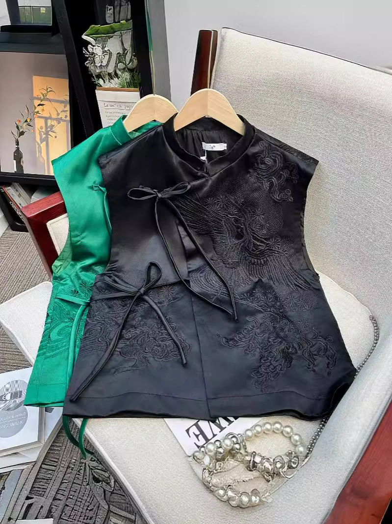 Real Shot Chinese Vest Coat Women's New National Fashion Vintage Heavy Industry White Stork Embroidered Lace-up Chinese Style Vest Top