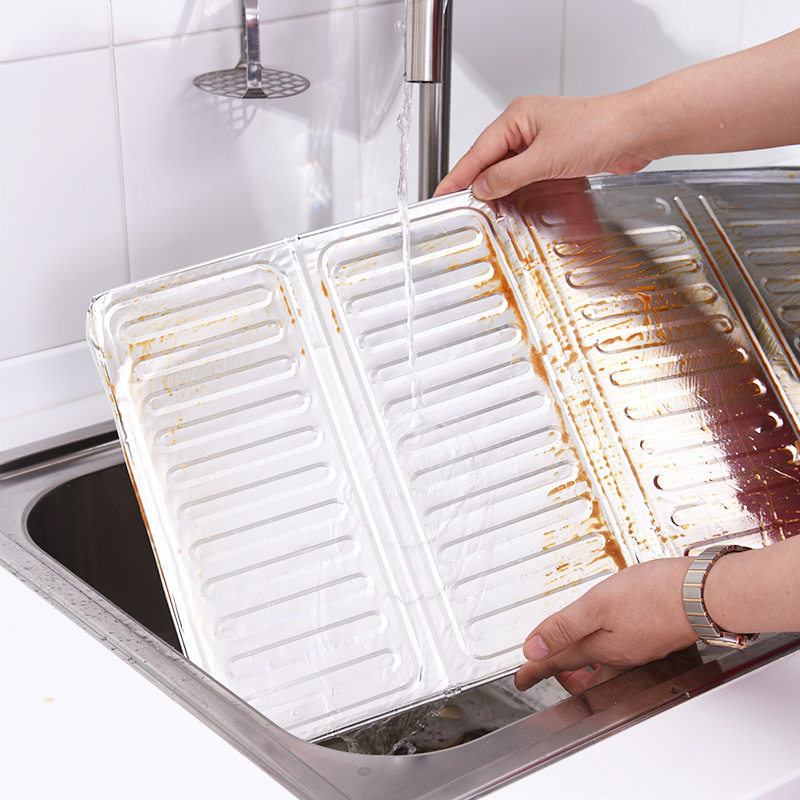 Picture of Factory direct creative kitchen aluminum foil stove oil baffle folding cooking heat insulation splash oil baffle