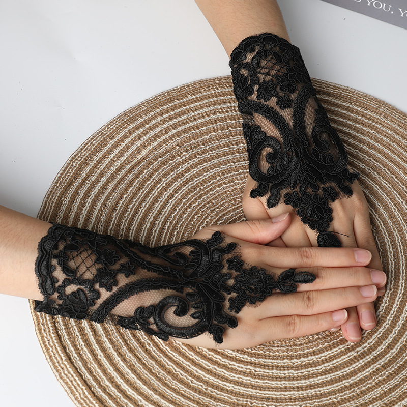 Picture of Hook-Finger Short Mesh Lace Bow Sleeves European and American Bride Wedding Dress Hand Sleeves Short Lace Gloves Wholesale