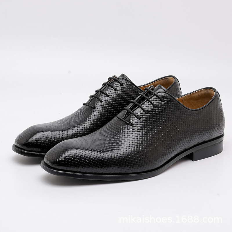 New Men's Leather Shoes European Style Lace-up Business Dress One-piece Oxford Shoes British Korean Style Business Shoes plus size