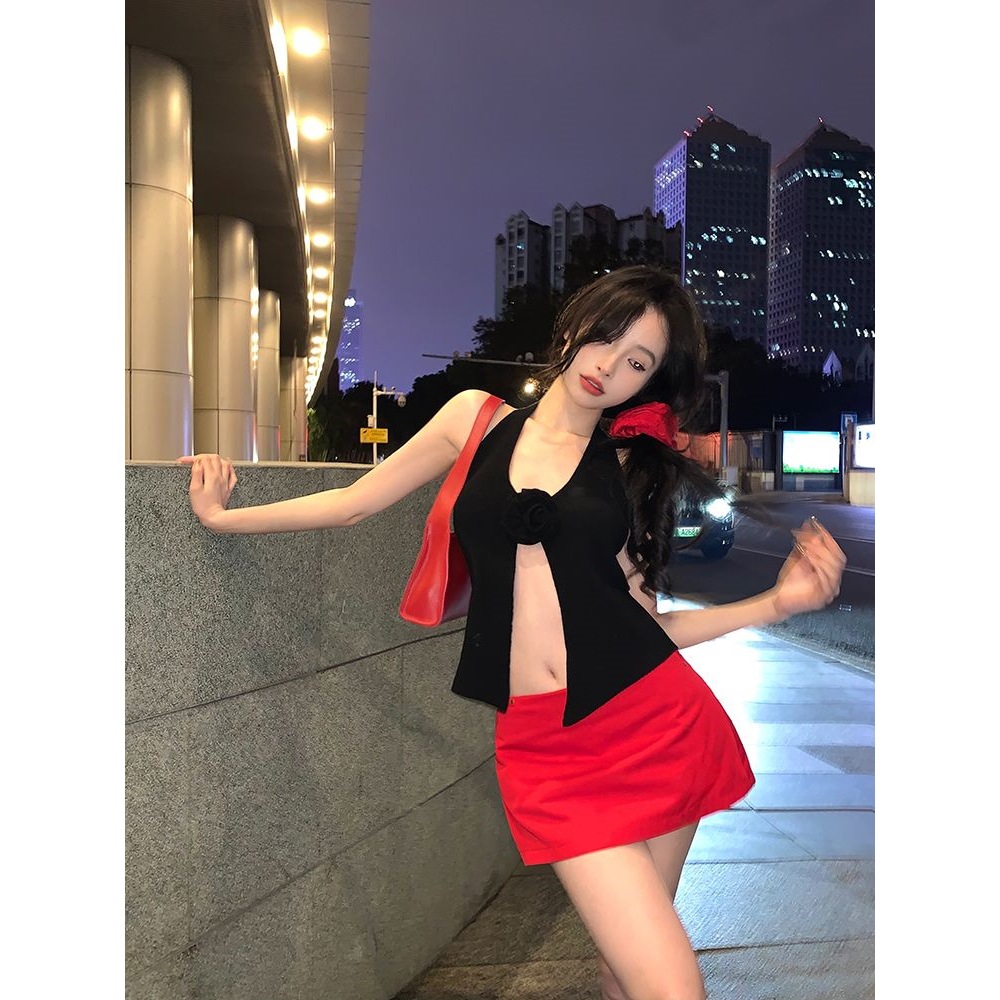 Cross-border foreign trade wholesale foreign trade Taiwan three-dimensional flower knitted halter camisole female V neck sweet hot girl sexy