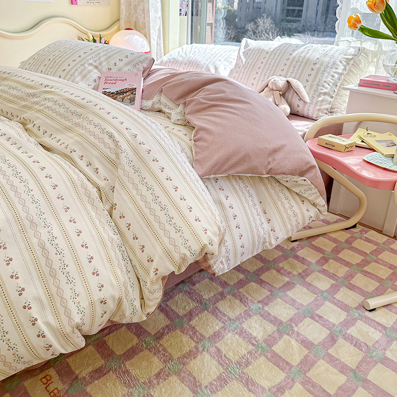 Picture of 2025 New Spring & Fall 60 Small Floral Cotton Four-Piece Set Ins Style Pure Cotton Dormitory Bed Bed Sheets Quilt Cover Three-Piece Set