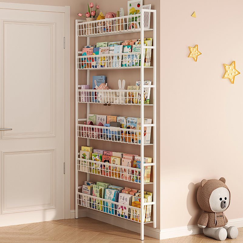 Behind the door, the household storage cabinet, the shelf, the iron bookshelf, the floor-to-ceiling children's simple and very narrow, and the Italian wall hanging