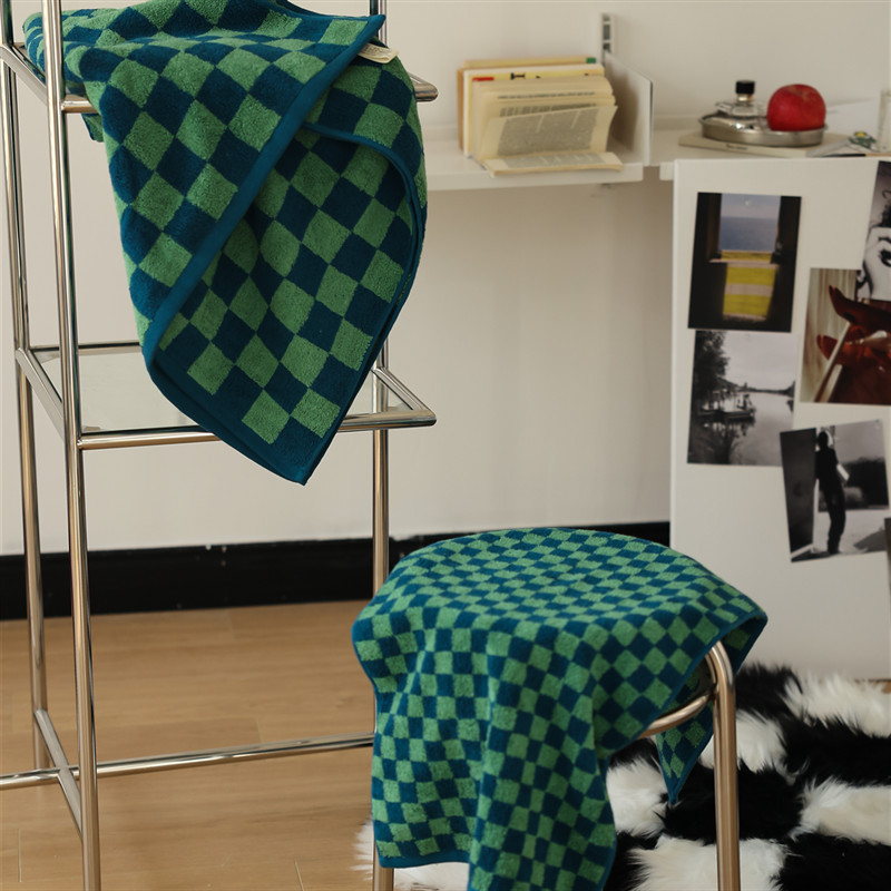 New Yarn-dyed Jacquard Vintage Chessboard Plaid Towel Combed Cotton Towel Household Absorbent Towel Bath Towel Gift