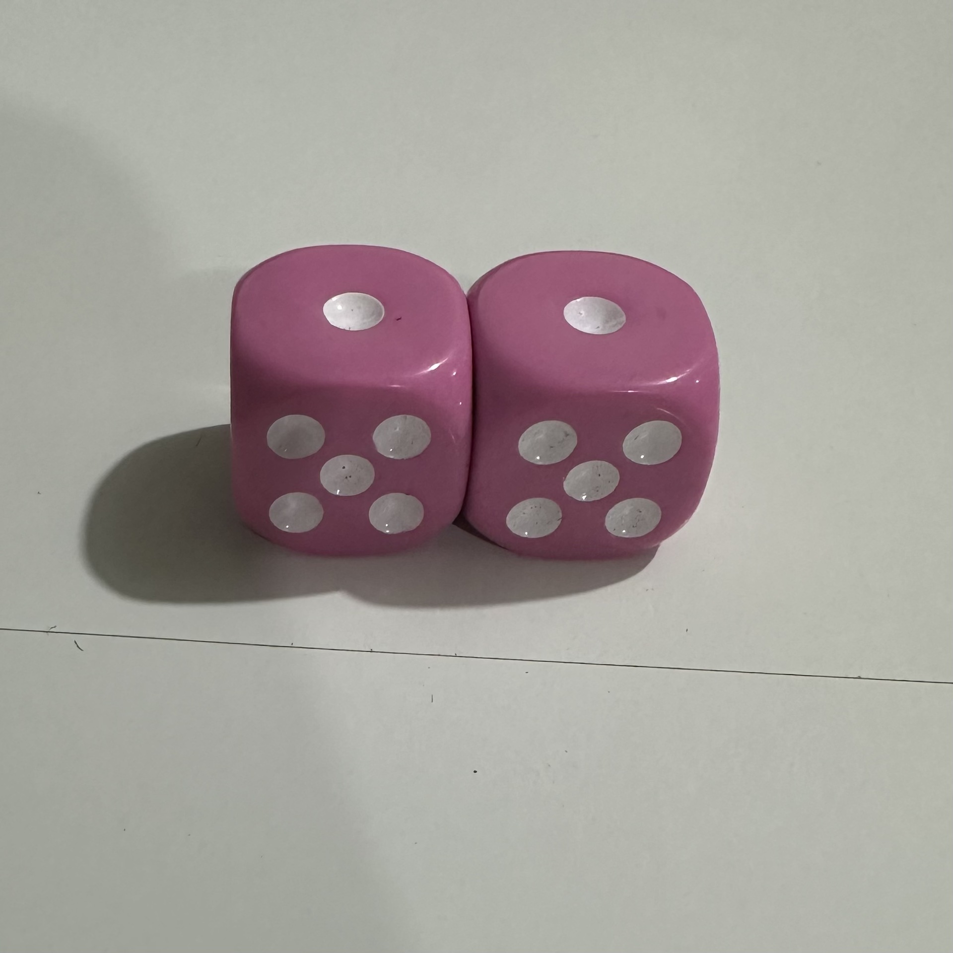 Picture of Yiwu Dege leisure and entertainment supplies 16mm acrylic solid color dice color complete