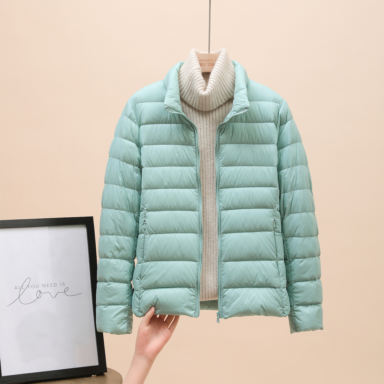 Picture of European Down Jacket Women's 2025 New Short Lightweight Thickened Warm Slim Korean Style White Duck Down Fashion Jacket