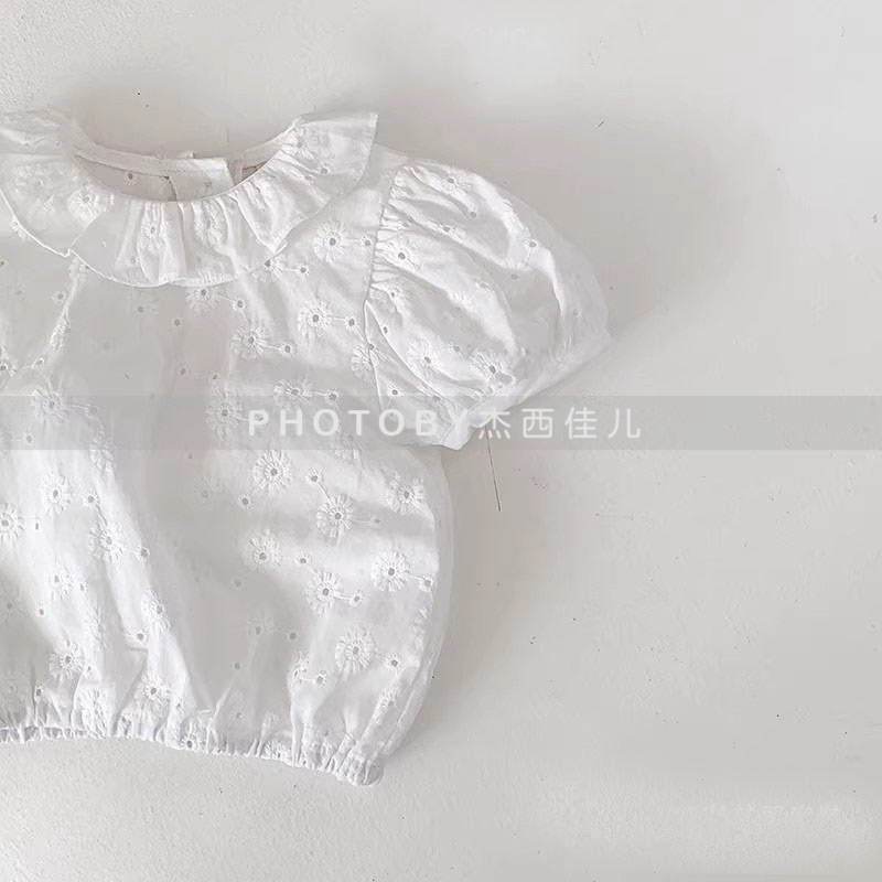 Picture of South Korea New Children's Wear Girls 2025 Summer Lace Hollow Flower Stylish Cute Fashionable Doll Short Sleeve Shirt