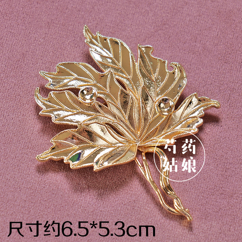Picture of New Product Mother-Of-Pearl Brooch Jewelry/Intangible Cultural Heritage National Style Dot Green Base Embryo/National Style Holiday Event Handmade DIY Materials