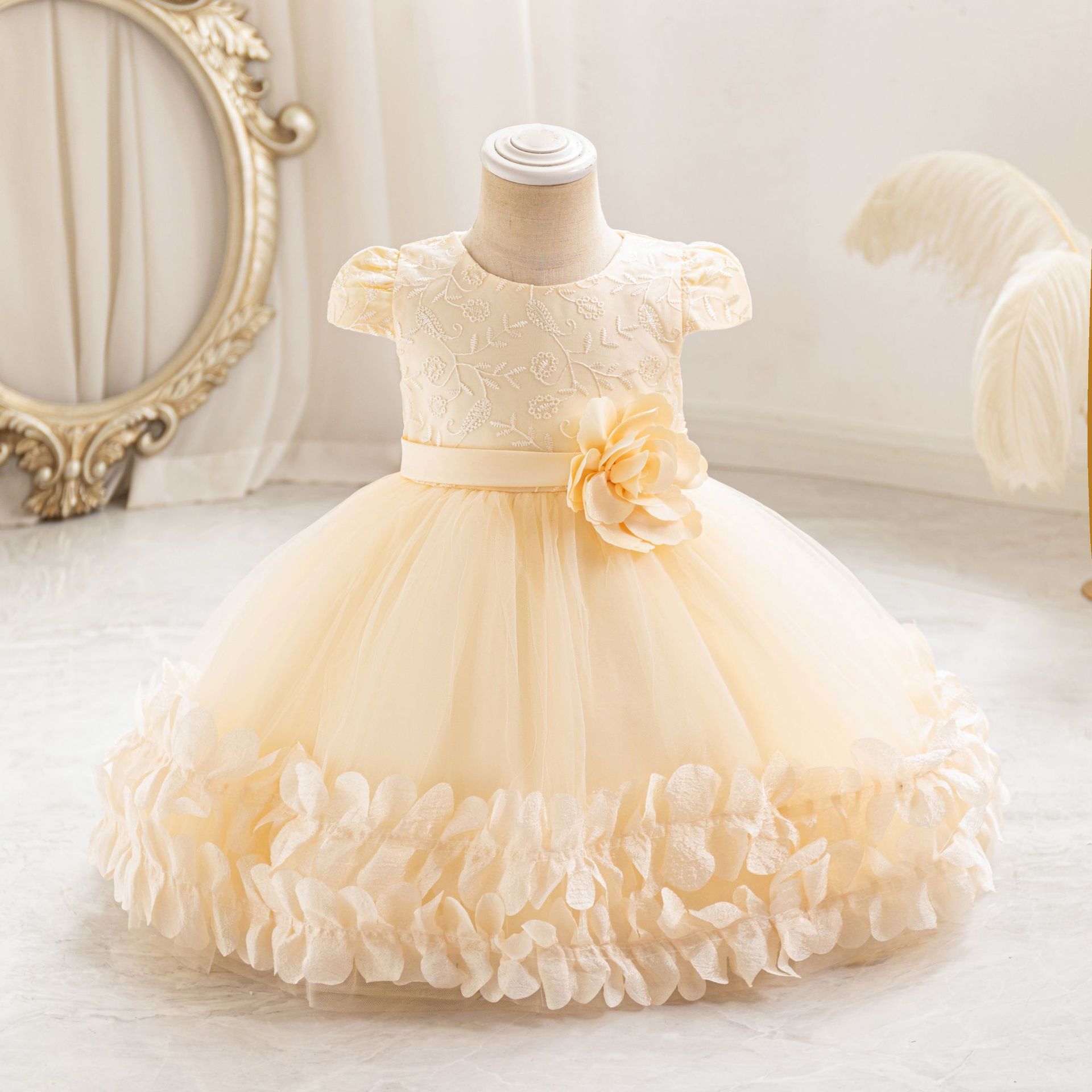 Picture of New cross-border children's performance dress lace princess dress festival unkempt dress gauze skirt one-year-old dress dress performance dress