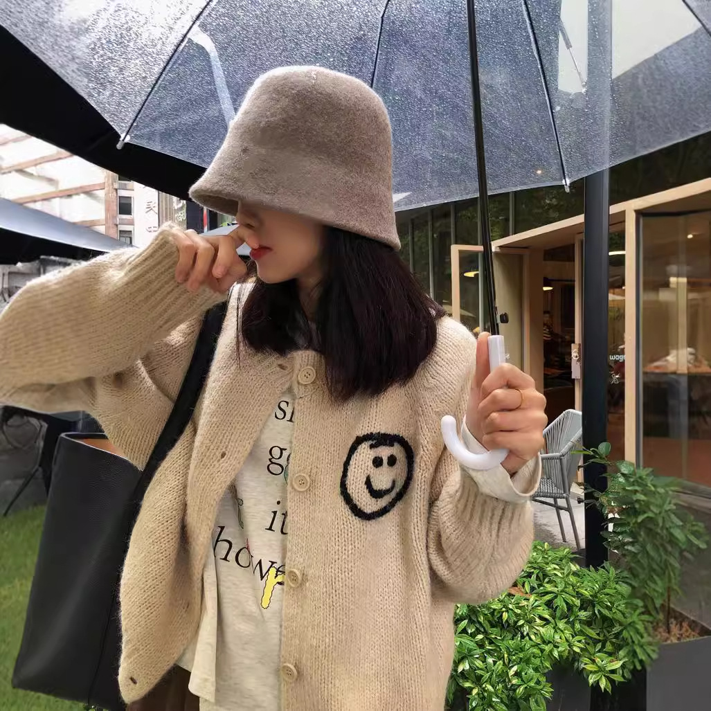 Korean Round Neck Embroidered Smiley Sweater Cardigan Autumn and Winter 2024 New Design Fashion Versatile Jacket