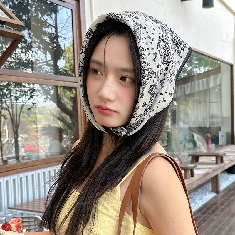 Picture of 53x 53cm Mulberry Silk Cotton Blended Square Machine Printed Silk Cotton Scarf Women's Spring and Summer Lightweight Breathable Silk Scarf