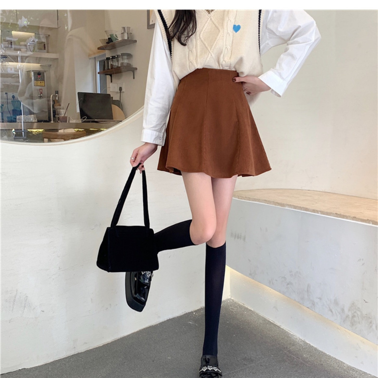 Autumn and winter new high waist slimming corduroy skirt girls 2023 Korean style umbrella skirt A- line skirt