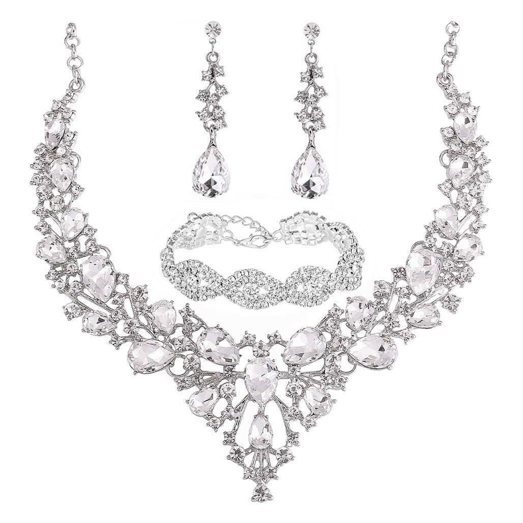 Factory supply cross-border hot European and American light luxury temperament necklace earrings bracelet three-piece rhinestone ladies jewelry