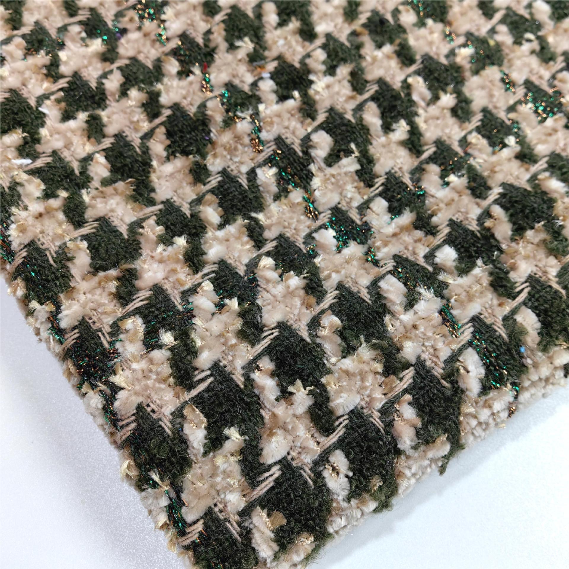 Picture of Slub tweed plaid bright silk chenille houndstooth children's clothing woolen small plaid autumn and winter overcoat fabric