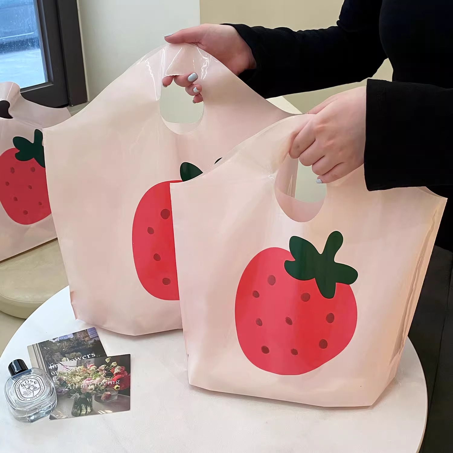 Children's Clothing Store Handbags Women's Clothing Packaging Packaging Gift Shopping Bags Plastic Gift Bags Thickeneded Wholesale