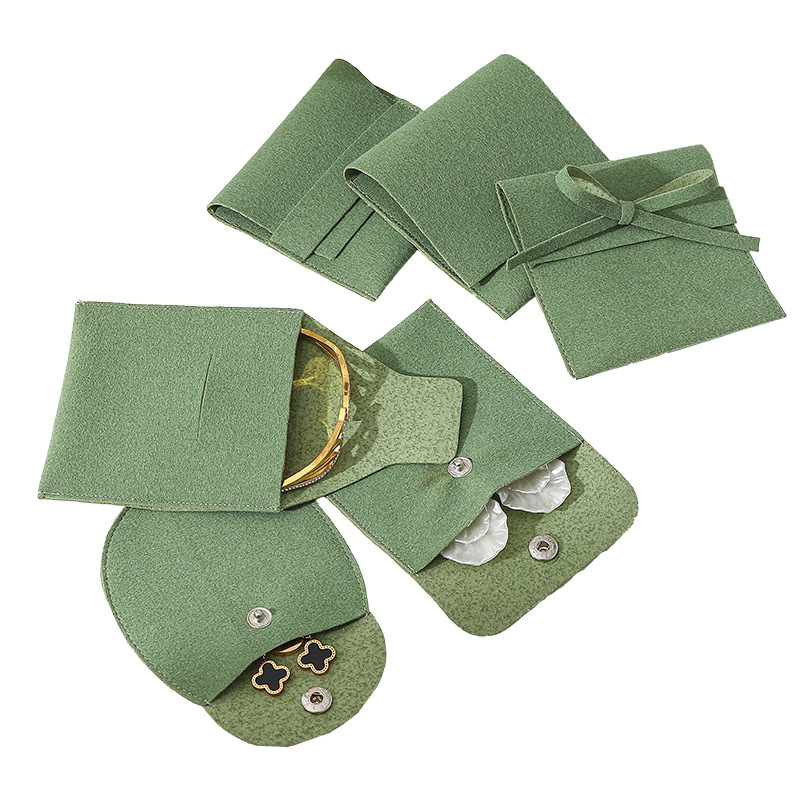 Picture of Green Flannel Bag Jewelry Jewelry Bag Anti-oxidation Snap Bag Thick Fleece Ring Flip Jewelry Storage Bag