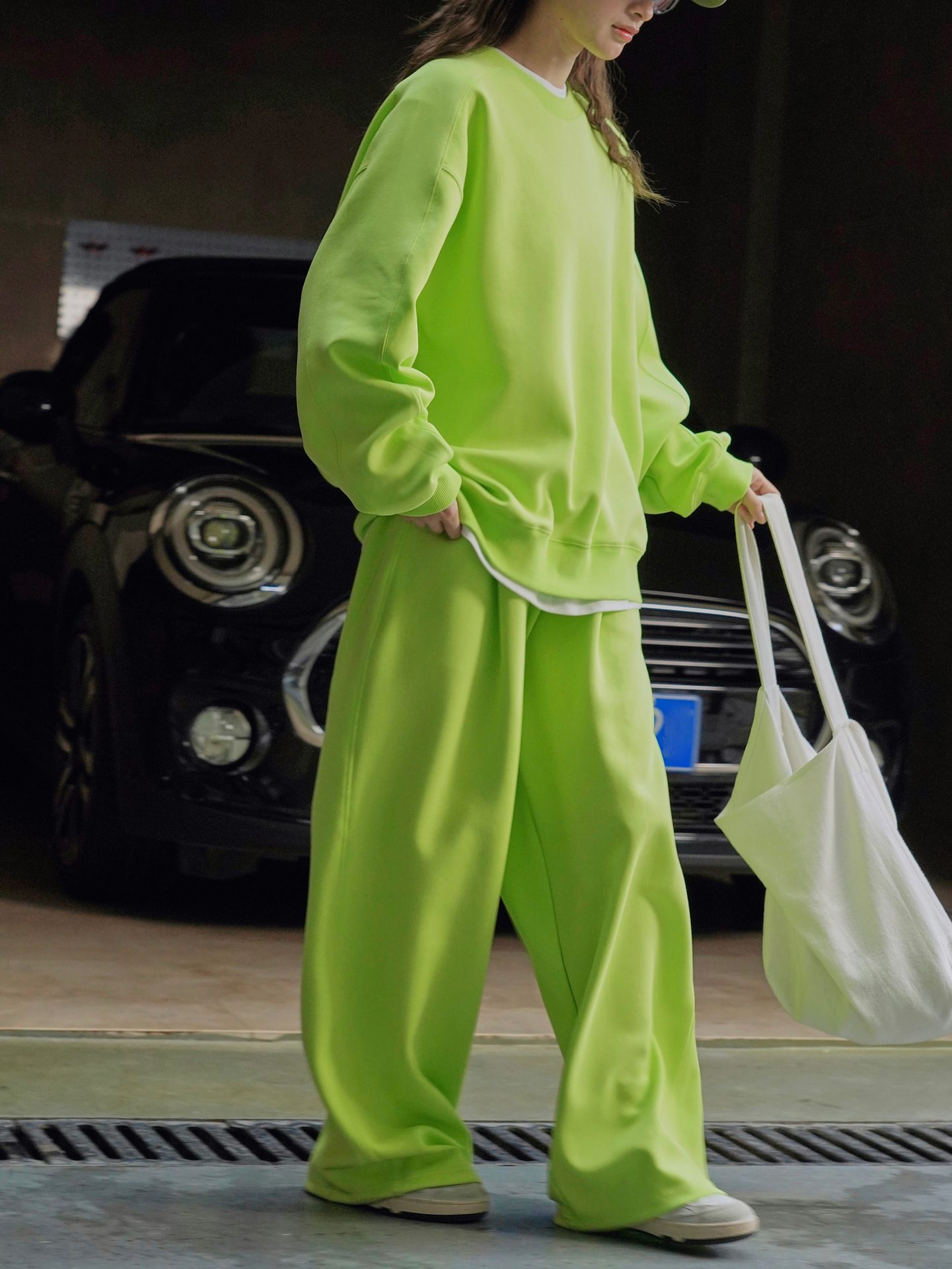 Picture of Lu Fu Spring New Korean Ins Casual Air Layer Sweatpants Loose Silhouette Wide Leg Slimming Look Sports Pants for Women