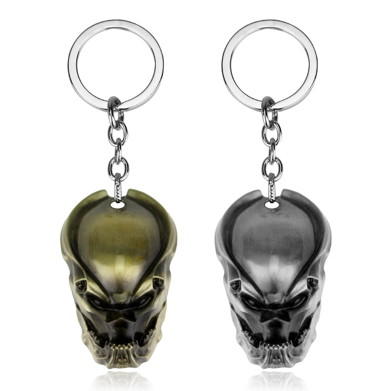 AVP special-shaped War Iron Warrior mask alloy keychain personalized car key ring chain bag pendant