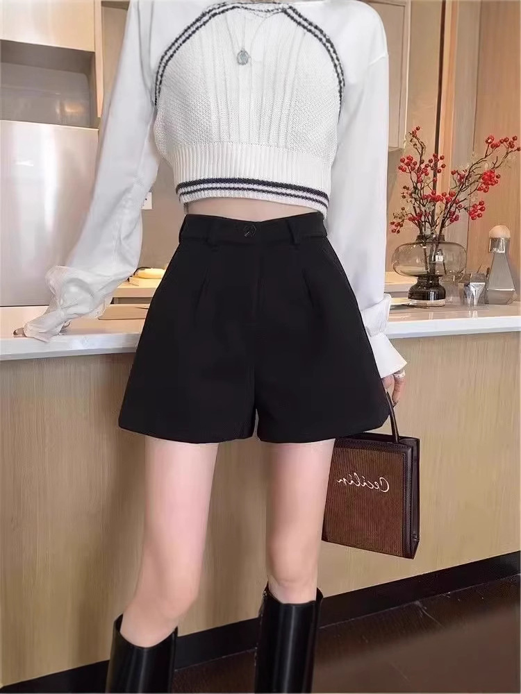 Black Woolen Shorts Women's All-match High Waist Foreign-style Slimming A- word Casual Wide Leg Base Boots Pants for Autumn and Winter 2024