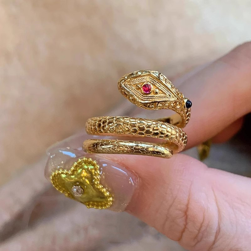 Retro High-grade Ruby Spirit Snake Winding Ring Niche Design Exquisite Finger Ring This Year of Life Transfer Accessories