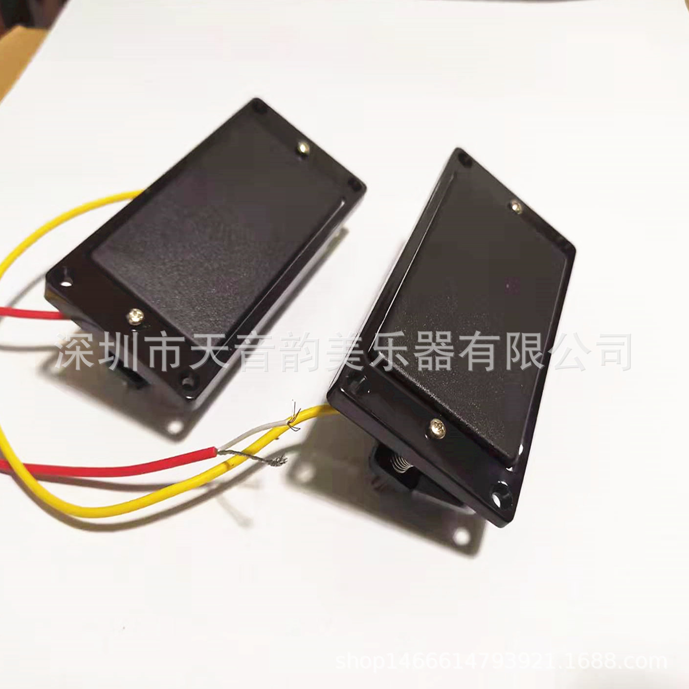 Picture of Electric Guitar Pickup Dual Coil Pickup Enclosed Electric Guitar Pickup Dual Track Full Enclosed Duplex