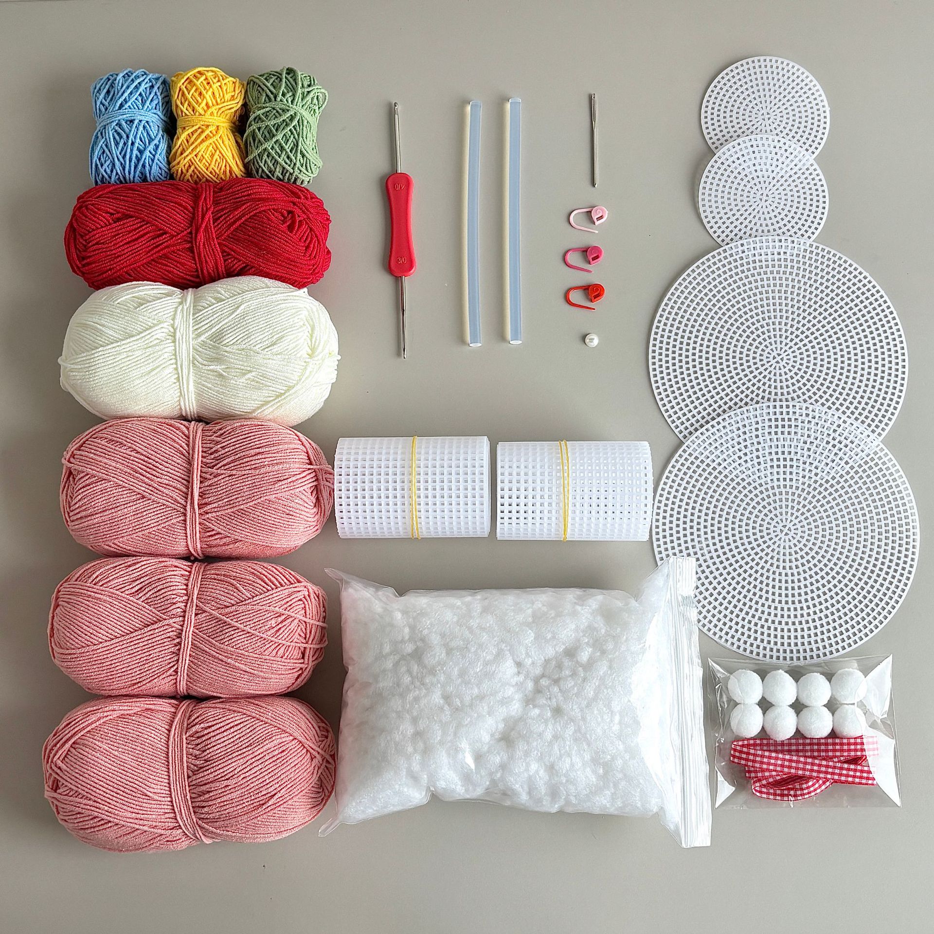 Picture of DIY woven strawberry cake storage box wool crochet material bag handmade homemade birthday Valentine's Day gift for women