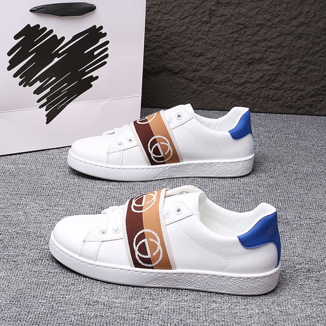 Men's Shoes, Spring and Autumn Breathable Slip-On Versatile White Shoes, Soft-Soled Moral Training Sneakers, Sports and Leisure Forrest Gump Trendy Shoes