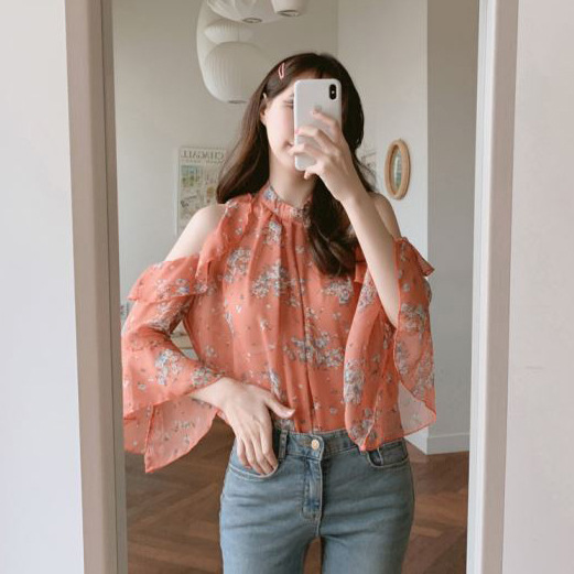 Picture of 2025 Spring/Summer New Korean Fashion Off-Shoulder Lady Print Flared Long-Sleeve Chiffon Blouse Women's Shirt